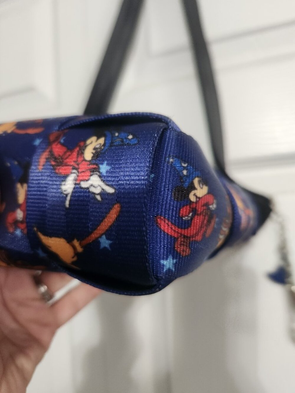 Harveys x Disney Sorcerer Apprentice Mickey Mini Messenger Crossbody w/ charm - Picture 4 of 6